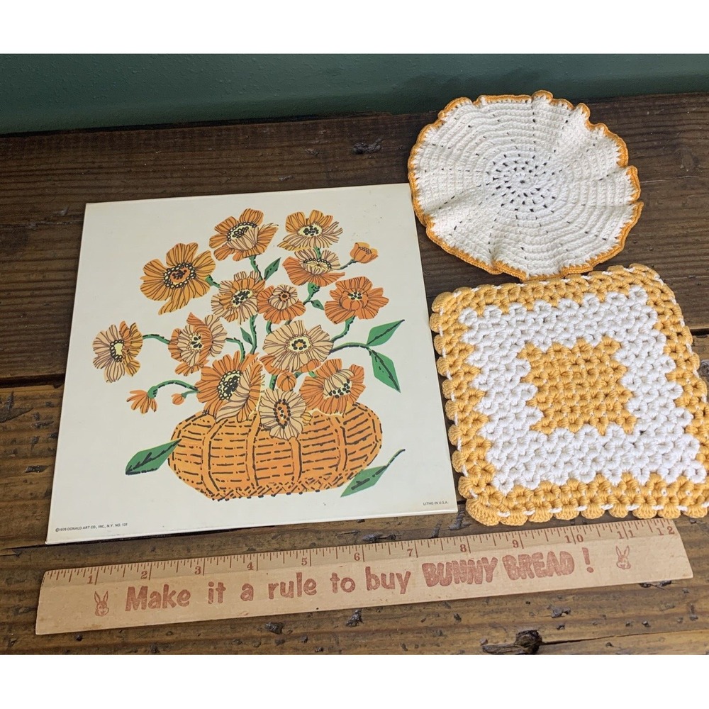 Vintage Litho Trivet Crochet hot pads Orange Cream 1976 LOT OF 3 Hand made USA - Picture 7 of 9